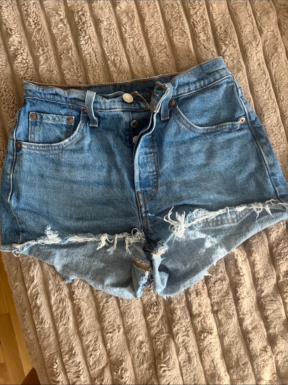 Levi’s 501 shorts